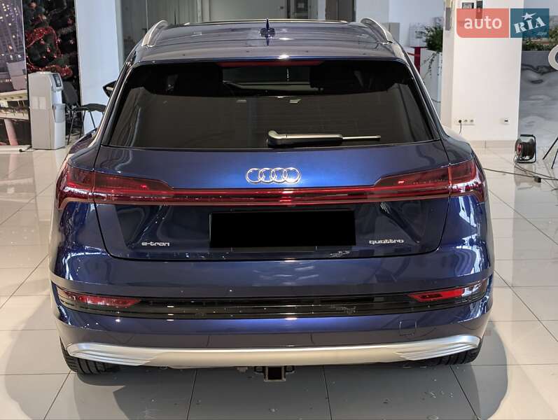 Позашляховик / Кросовер Audi e-tron 2021 в Києві