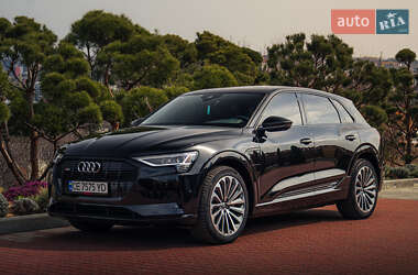 Внедорожник / Кроссовер Audi e-tron 2019 в 