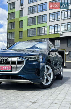 Внедорожник / Кроссовер Audi e-tron 2019 в 
