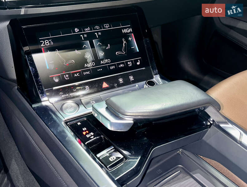 Внедорожник / Кроссовер Audi e-tron 2019 в Киеве