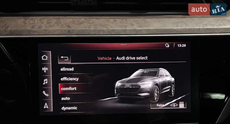 Внедорожник / Кроссовер Audi e-tron 2019 в Киеве
