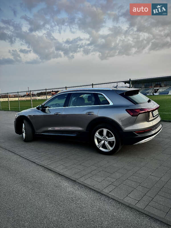 Внедорожник / Кроссовер Audi e-tron 2019 в Ужгороде фото 9 Внедорожник / Кроссовер Audi e-tron 2019 в Ужгороде