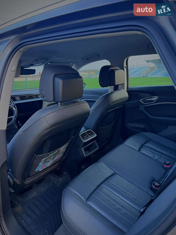 Внедорожник / Кроссовер Audi e-tron 2019 в Ужгороде фото 11 Внедорожник / Кроссовер Audi e-tron 2019 в Ужгороде