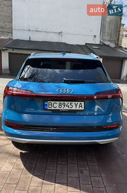Позашляховик / Кросовер Audi e-tron 2019 в 