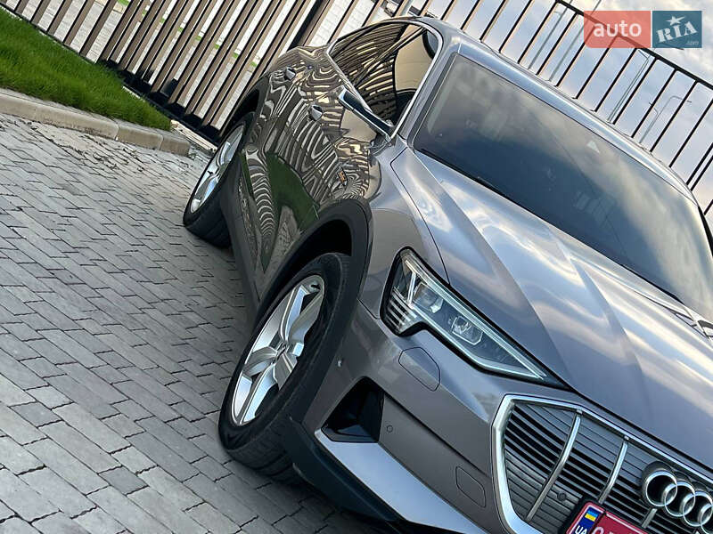 Внедорожник / Кроссовер Audi e-tron 2020 в Ужгороде