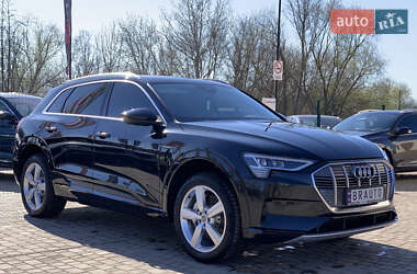 Позашляховик / Кросовер Audi e-tron 2019 в 