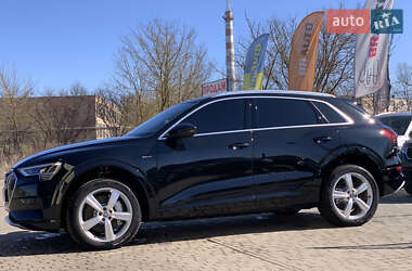 Позашляховик / Кросовер Audi e-tron 2019 в 