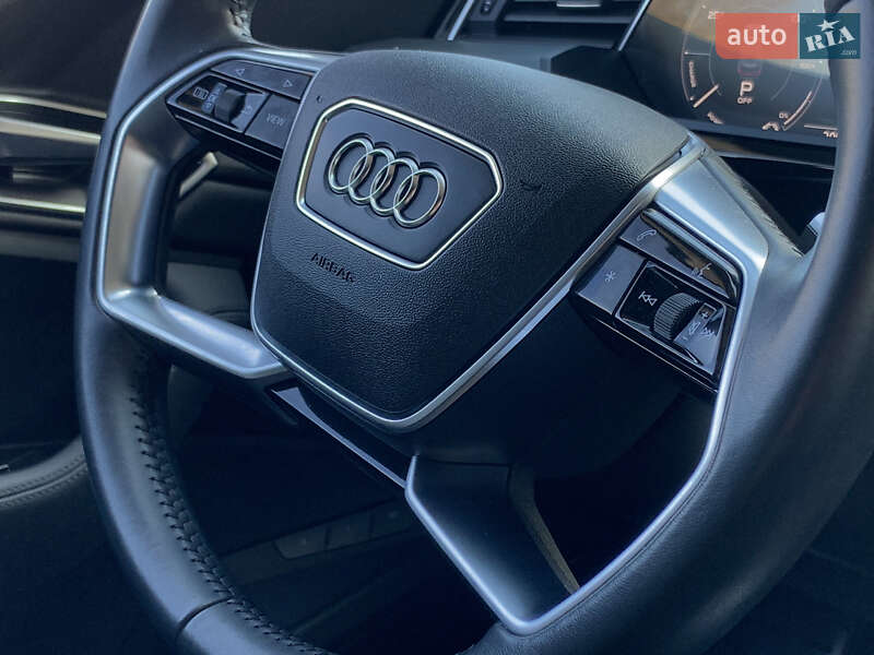 Внедорожник / Кроссовер Audi e-tron 2019 в Бердичеве