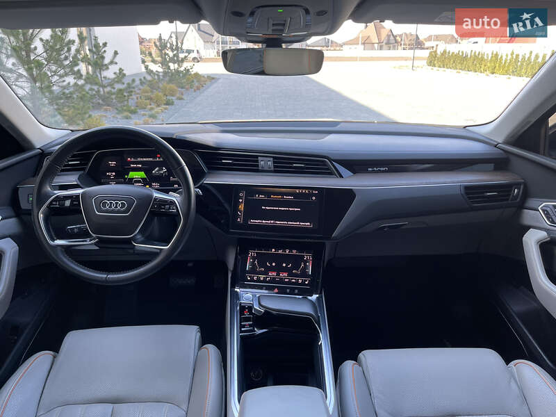 Позашляховик / Кросовер Audi e-tron 2019 в Луцьку