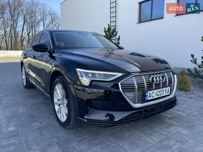 Позашляховик / Кросовер Audi e-tron 2019 в Луцьку
