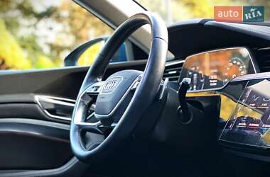 Внедорожник / Кроссовер Audi e-tron 2019 в 
