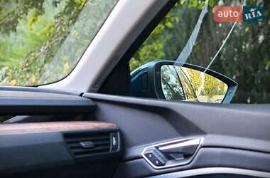 Внедорожник / Кроссовер Audi e-tron 2019 в 
