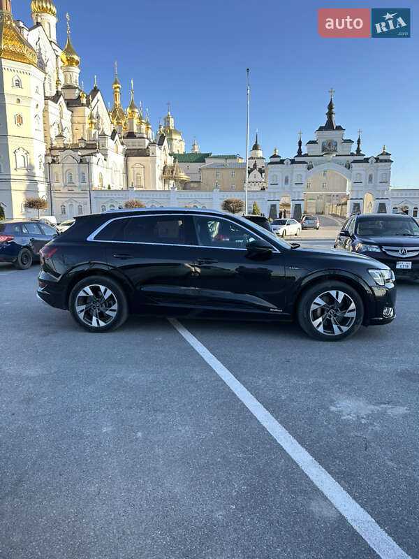 Позашляховик / Кросовер Audi e-tron 2021 в Тернополі фото 26 Позашляховик / Кросовер Audi e-tron 2021 в Тернополі
