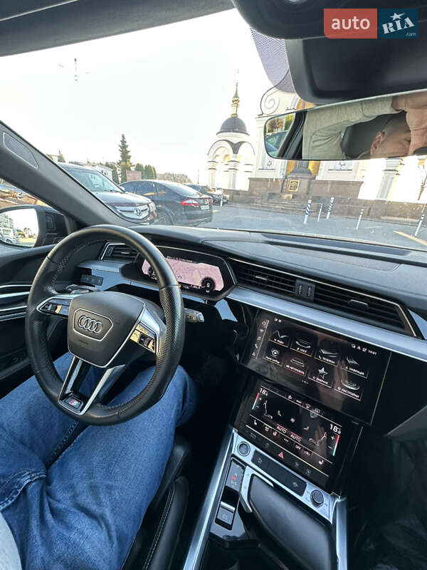 Позашляховик / Кросовер Audi e-tron 2021 в Тернополі фото 48 Позашляховик / Кросовер Audi e-tron 2021 в Тернополі