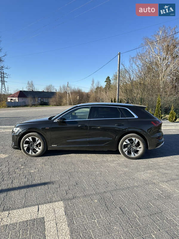 Позашляховик / Кросовер Audi e-tron 2021 в Тернополі фото 36 Позашляховик / Кросовер Audi e-tron 2021 в Тернополі
