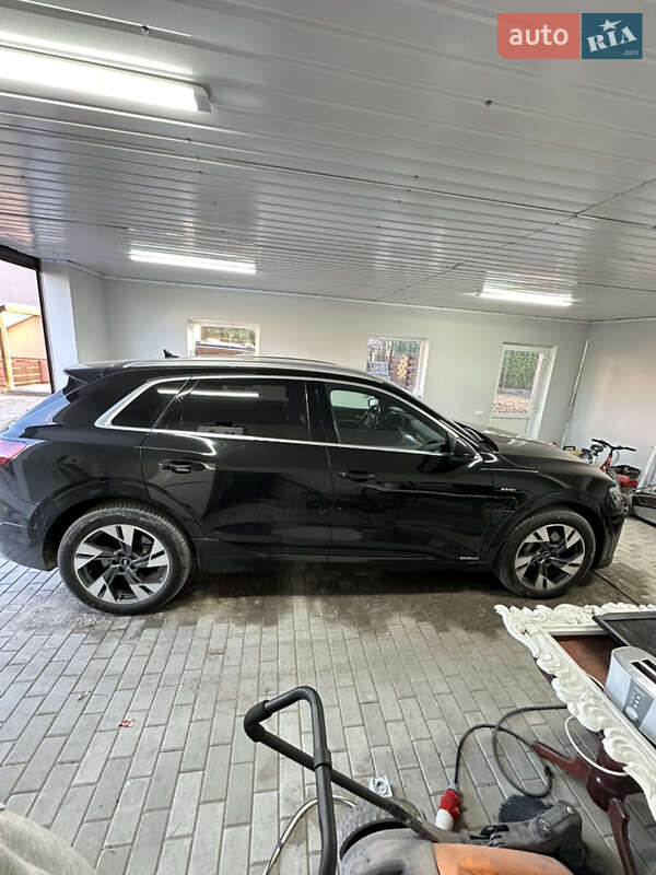 Позашляховик / Кросовер Audi e-tron 2021 в Тернополі фото 54 Позашляховик / Кросовер Audi e-tron 2021 в Тернополі