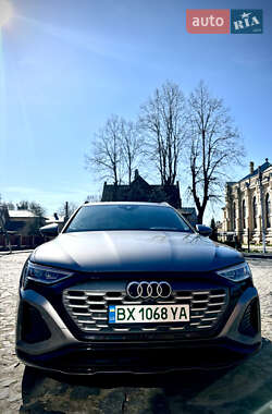 Позашляховик / Кросовер Audi e-tron 2021 в 