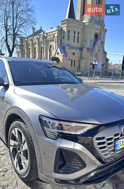 Позашляховик / Кросовер Audi e-tron 2021 в 