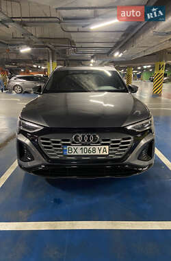 Позашляховик / Кросовер Audi e-tron 2021 в 