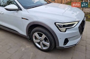 Внедорожник / Кроссовер Audi e-tron 2019 в Львове