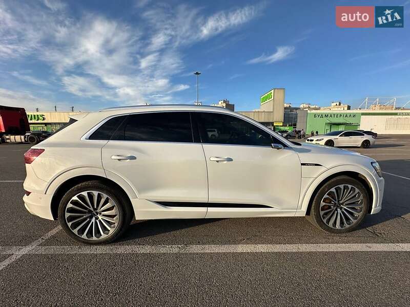 Внедорожник / Кроссовер Audi e-tron 2020 в Киеве