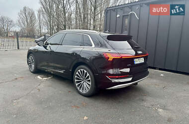 Внедорожник / Кроссовер Audi e-tron 2019 в 