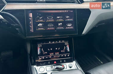 Внедорожник / Кроссовер Audi e-tron 2019 в 