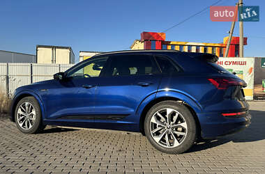 Внедорожник / Кроссовер Audi e-tron 2020 в 