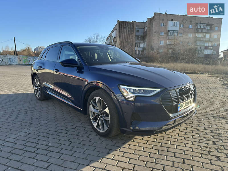 Внедорожник / Кроссовер Audi e-tron 2020 в Ровно