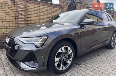 Позашляховик / Кросовер Audi e-tron 2020 в 