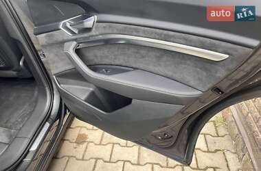 Позашляховик / Кросовер Audi e-tron 2020 в 