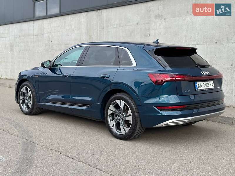 Внедорожник / Кроссовер Audi e-tron 2019 в Киеве