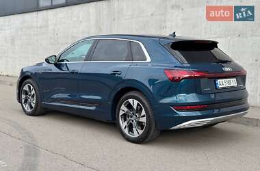 Внедорожник / Кроссовер Audi e-tron 2019 в 