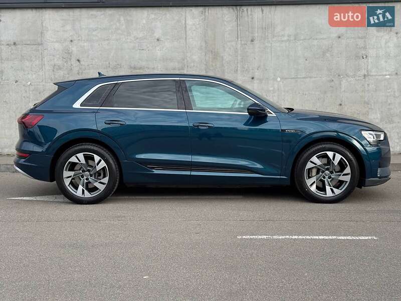 Внедорожник / Кроссовер Audi e-tron 2019 в Киеве