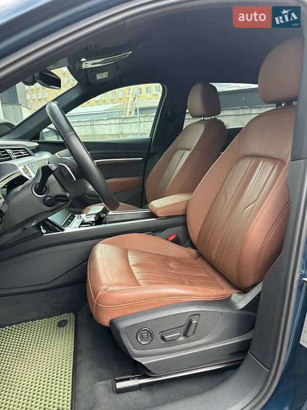 Внедорожник / Кроссовер Audi e-tron 2019 в Киеве