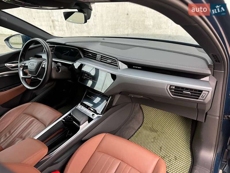 Внедорожник / Кроссовер Audi e-tron 2019 в Киеве