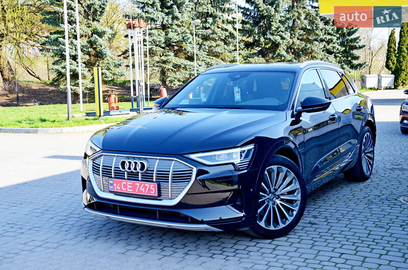 Позашляховик / Кросовер Audi e-tron 2019 в 
