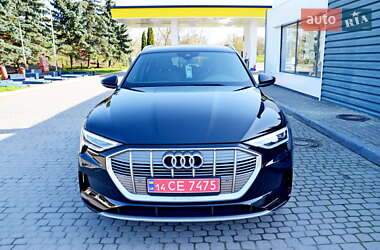 Позашляховик / Кросовер Audi e-tron 2019 в 