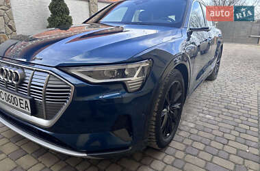 Внедорожник / Кроссовер Audi e-tron 2019 в 