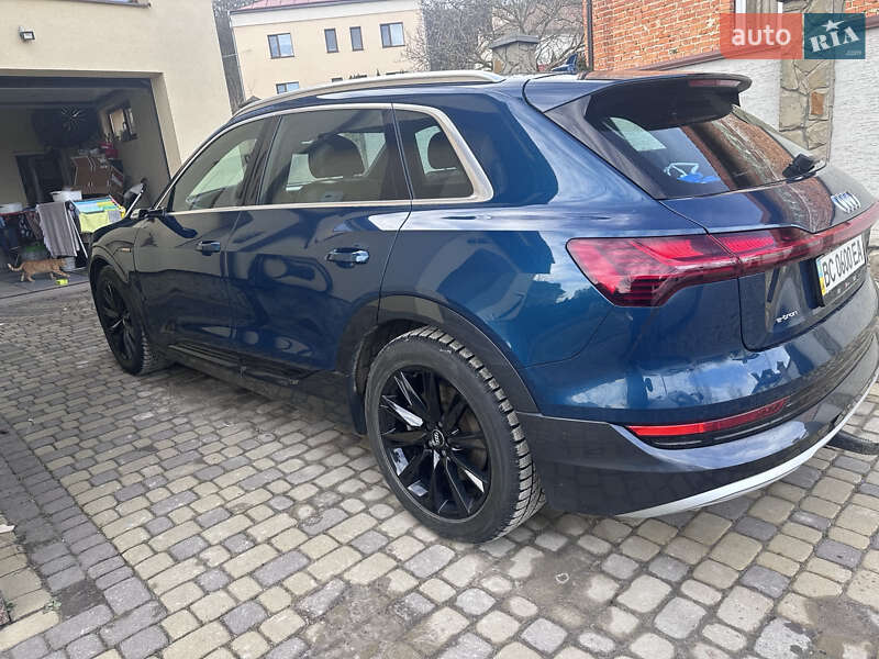 Внедорожник / Кроссовер Audi e-tron 2019 в Львове