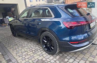Внедорожник / Кроссовер Audi e-tron 2019 в 