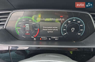Внедорожник / Кроссовер Audi e-tron 2019 в 