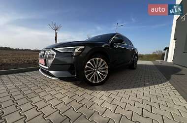 Внедорожник / Кроссовер Audi e-tron 2020 в 