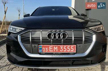 Внедорожник / Кроссовер Audi e-tron 2020 в 