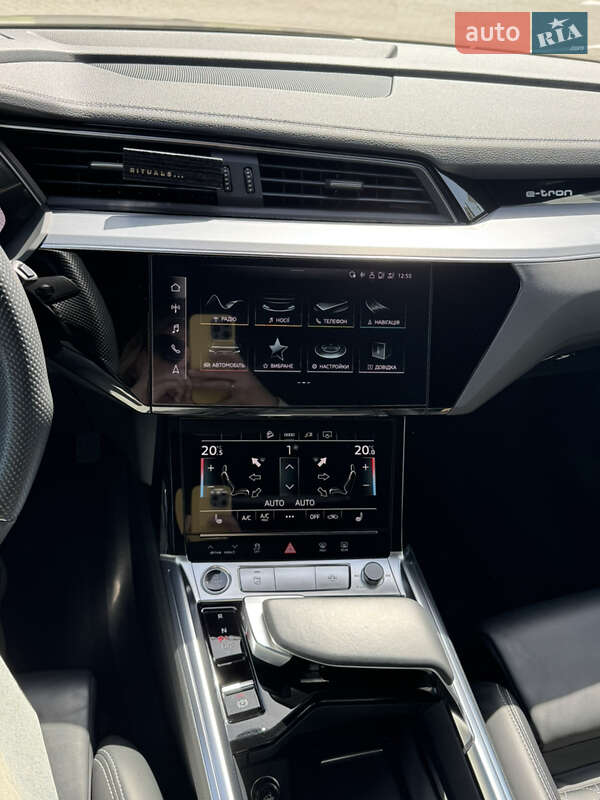 Позашляховик / Кросовер Audi e-tron 2021 в Хмельницькому