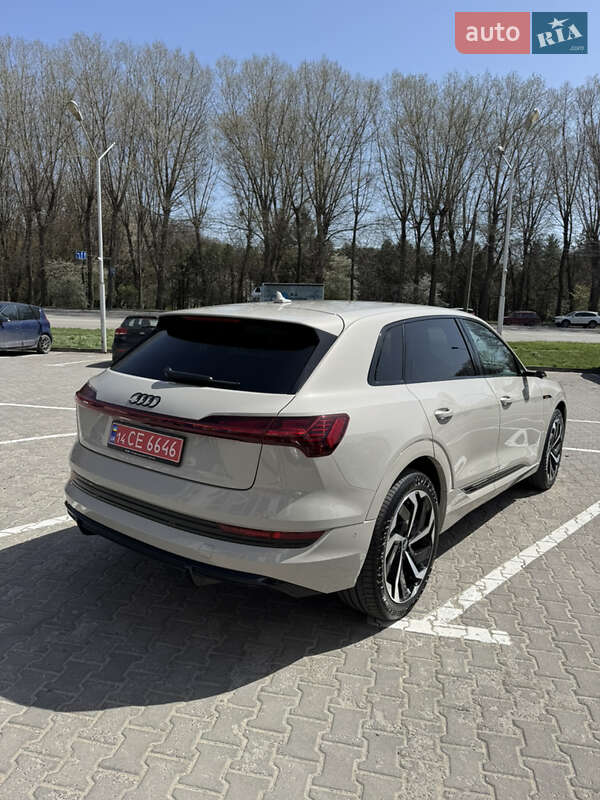 Позашляховик / Кросовер Audi e-tron 2021 в Хмельницькому