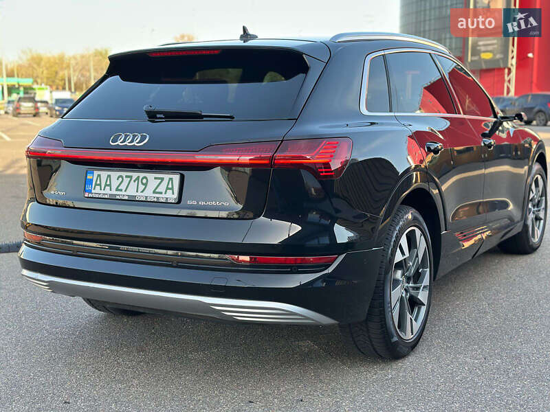 Внедорожник / Кроссовер Audi e-tron 2019 в Киеве