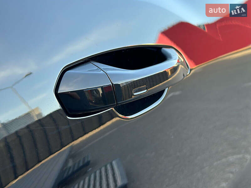 Внедорожник / Кроссовер Audi e-tron 2019 в Киеве