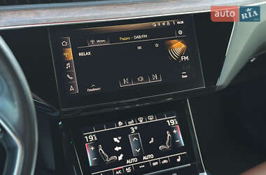 Внедорожник / Кроссовер Audi e-tron 2019 в 