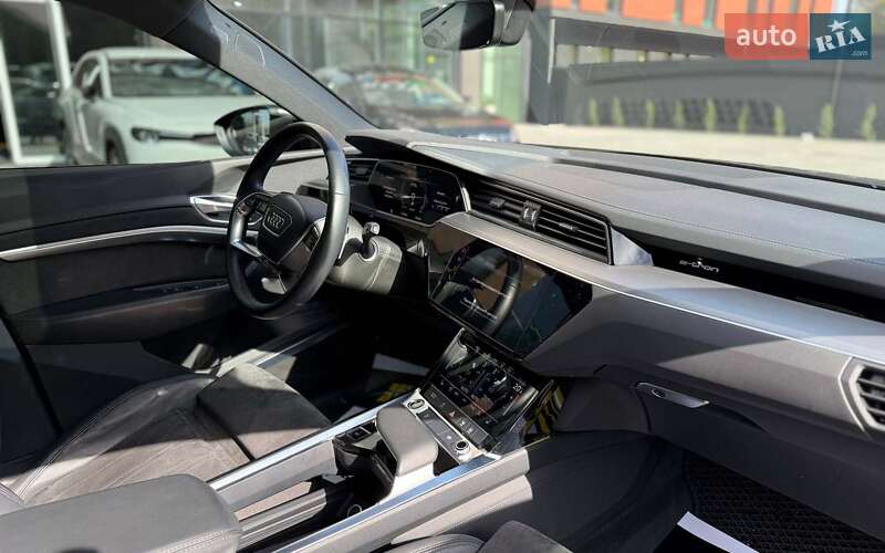 Внедорожник / Кроссовер Audi e-tron 2020 в Черновцах